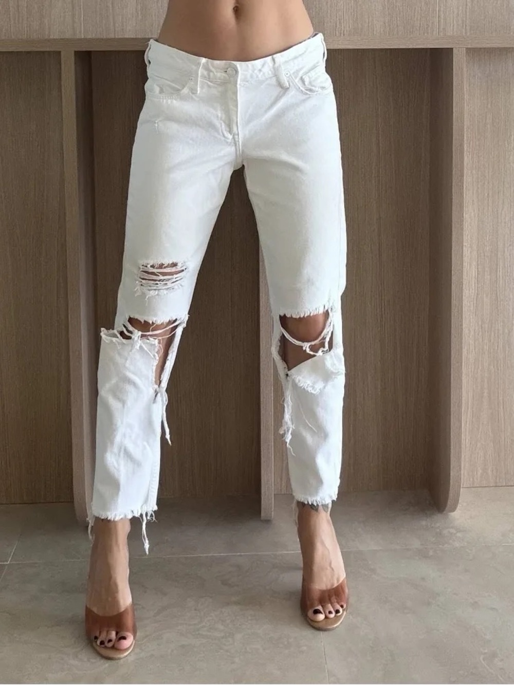 H&M conscious denim distressed girlfriend fit ankle jeans 31 waist